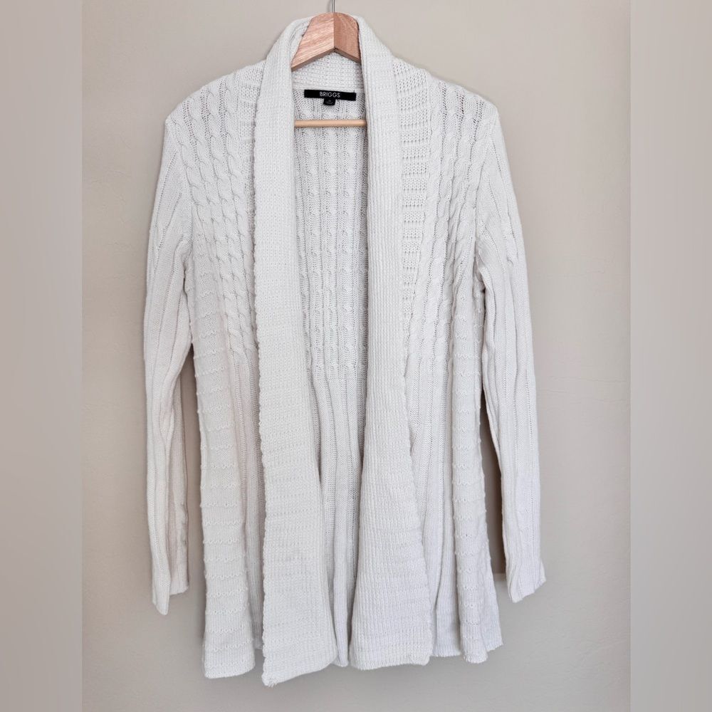 BRIGGS Women's White Cable Knit Sweater Size Medium